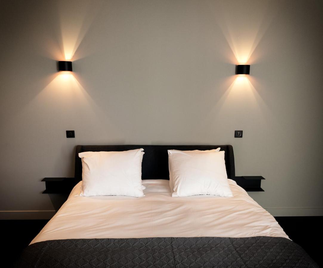 Le Petit Chateau Bed & Breakfast *