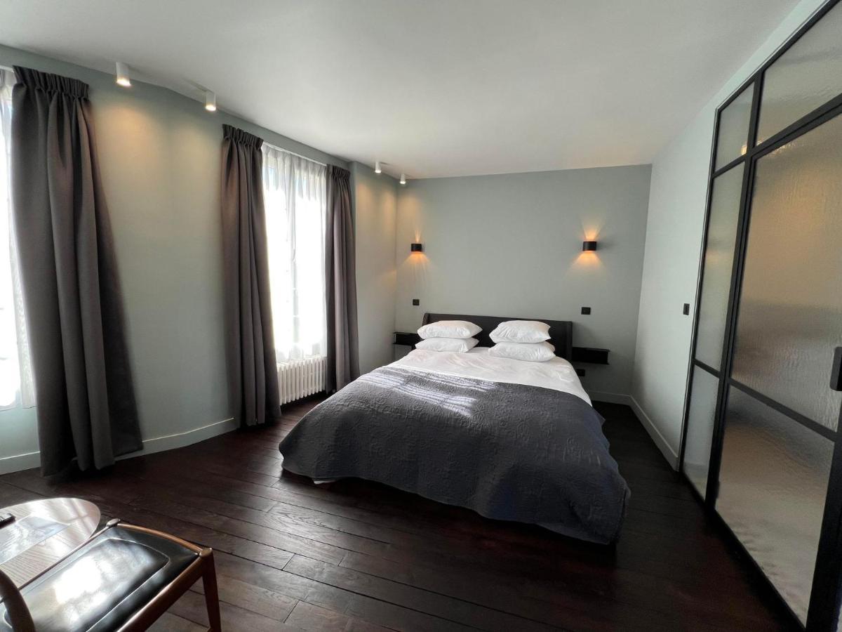 Le Petit Chateau Bed & Breakfast